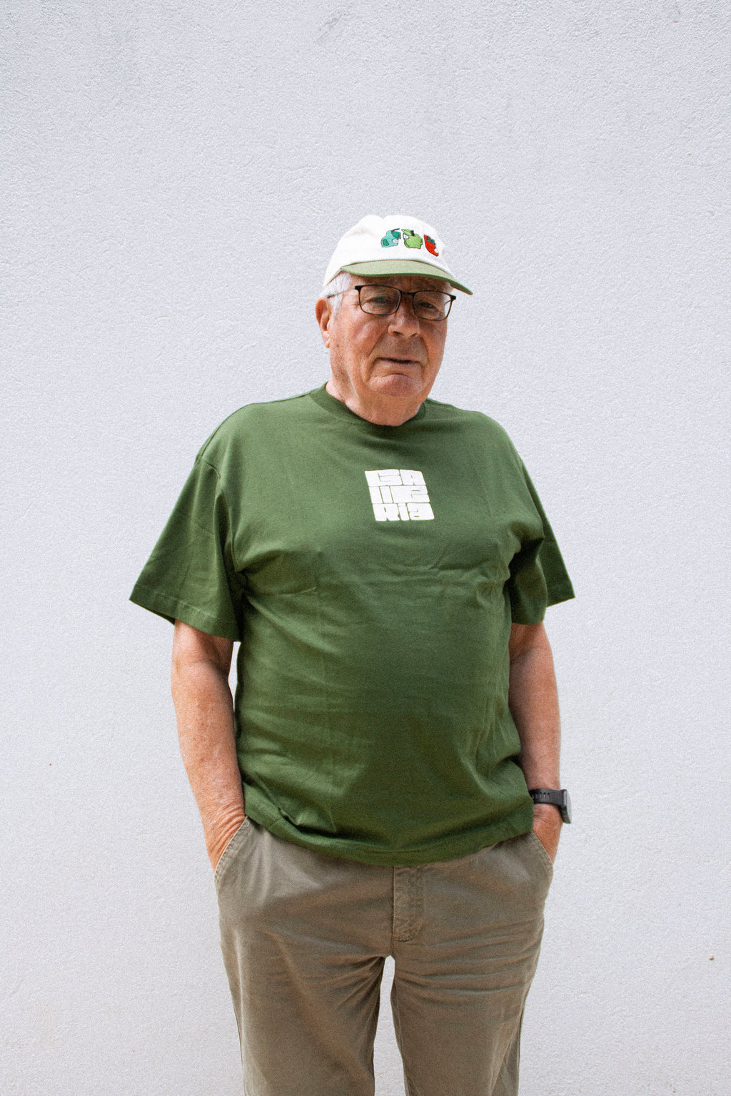 box logo tee