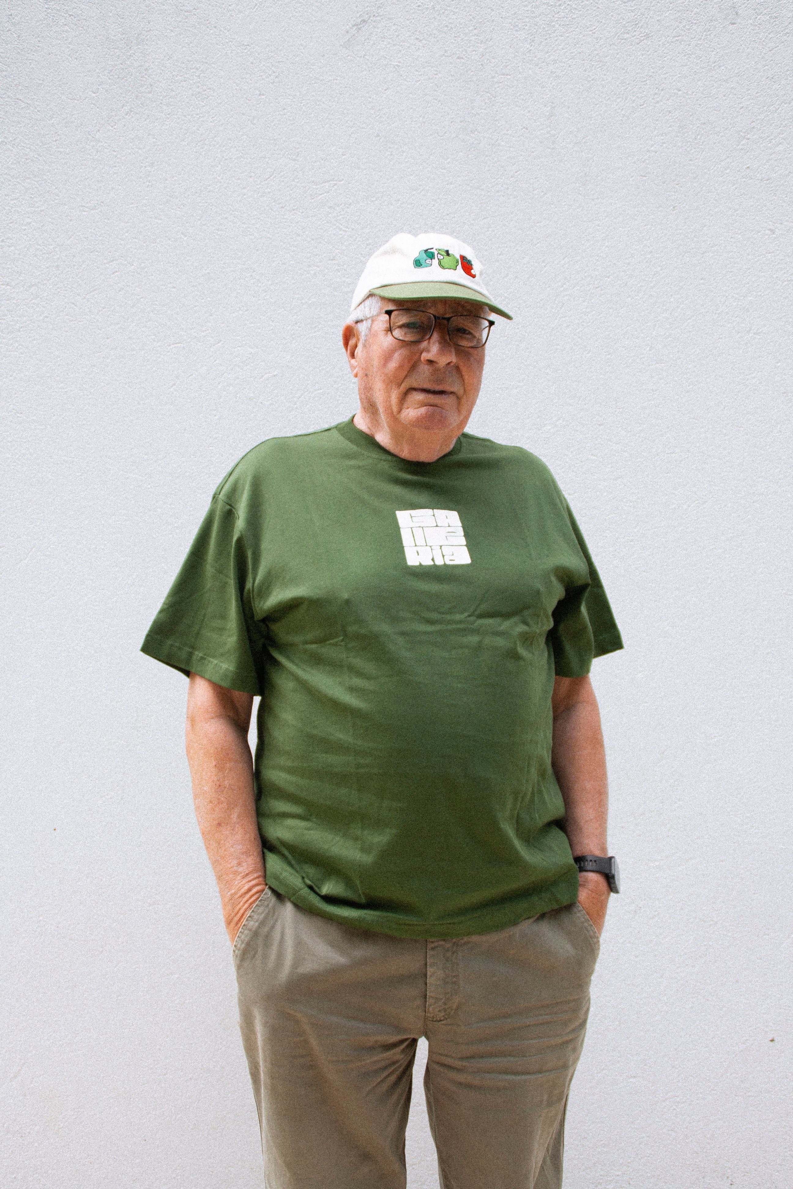 box logo tee